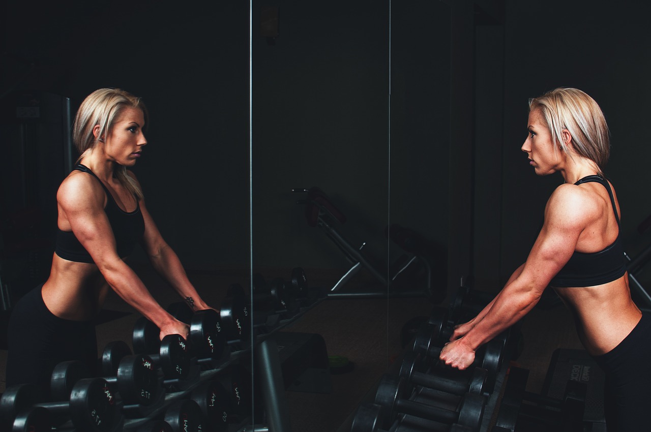 Czy można zmniejszyć ból mięśni po siłowni?